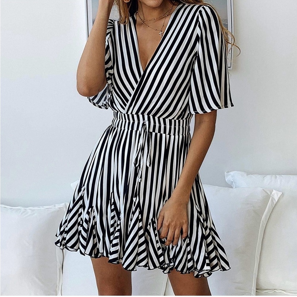 Chic Striped V-Neck Midi Dress